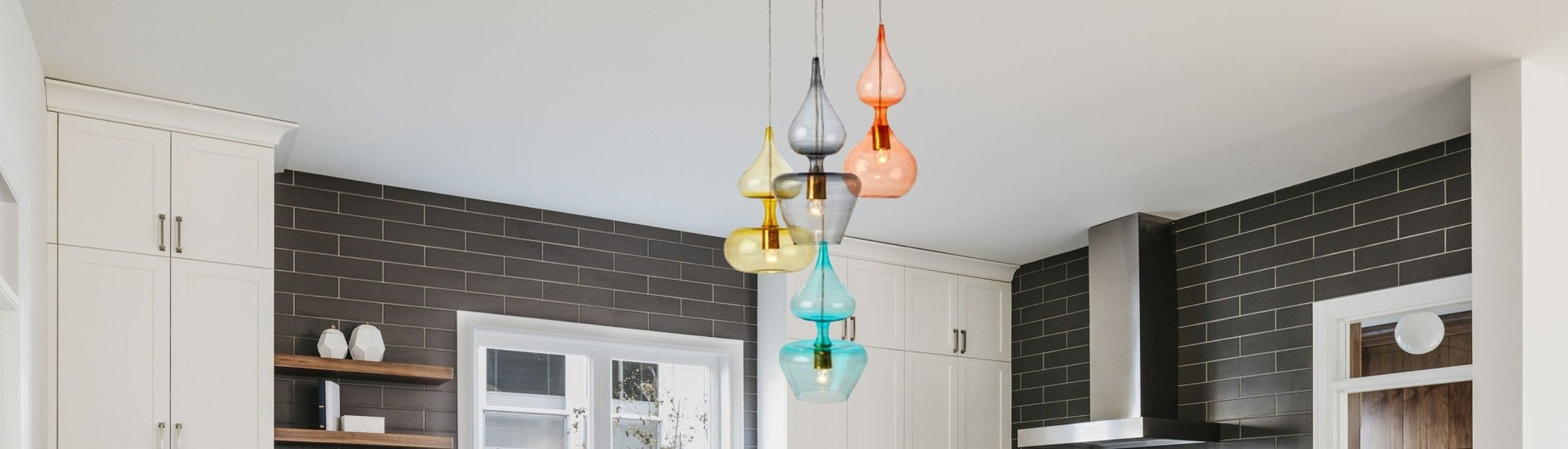 4 Modern pendants lights - kitchen island light | Les Trois Pyramides