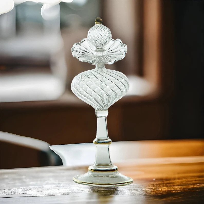 Clear Ribbed perfume bottle with stopper | Les Trois pyramides