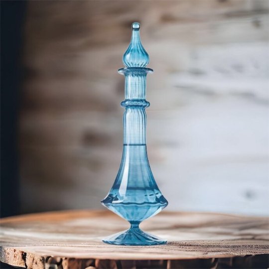 Vintage Classic Decanter Bottle with Stopper - Les Trois Pyramides
