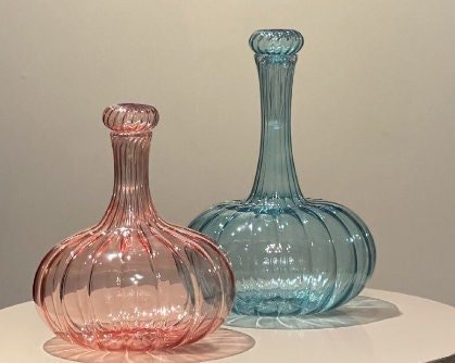 Halloween Glass Pumpkin Decanter, Pumpkin Glassware, Blown Glass Pumpkin, Large Glass Pumpkin, Halloween Decorations, Halloween Table Decor - Les Trois Pyramides