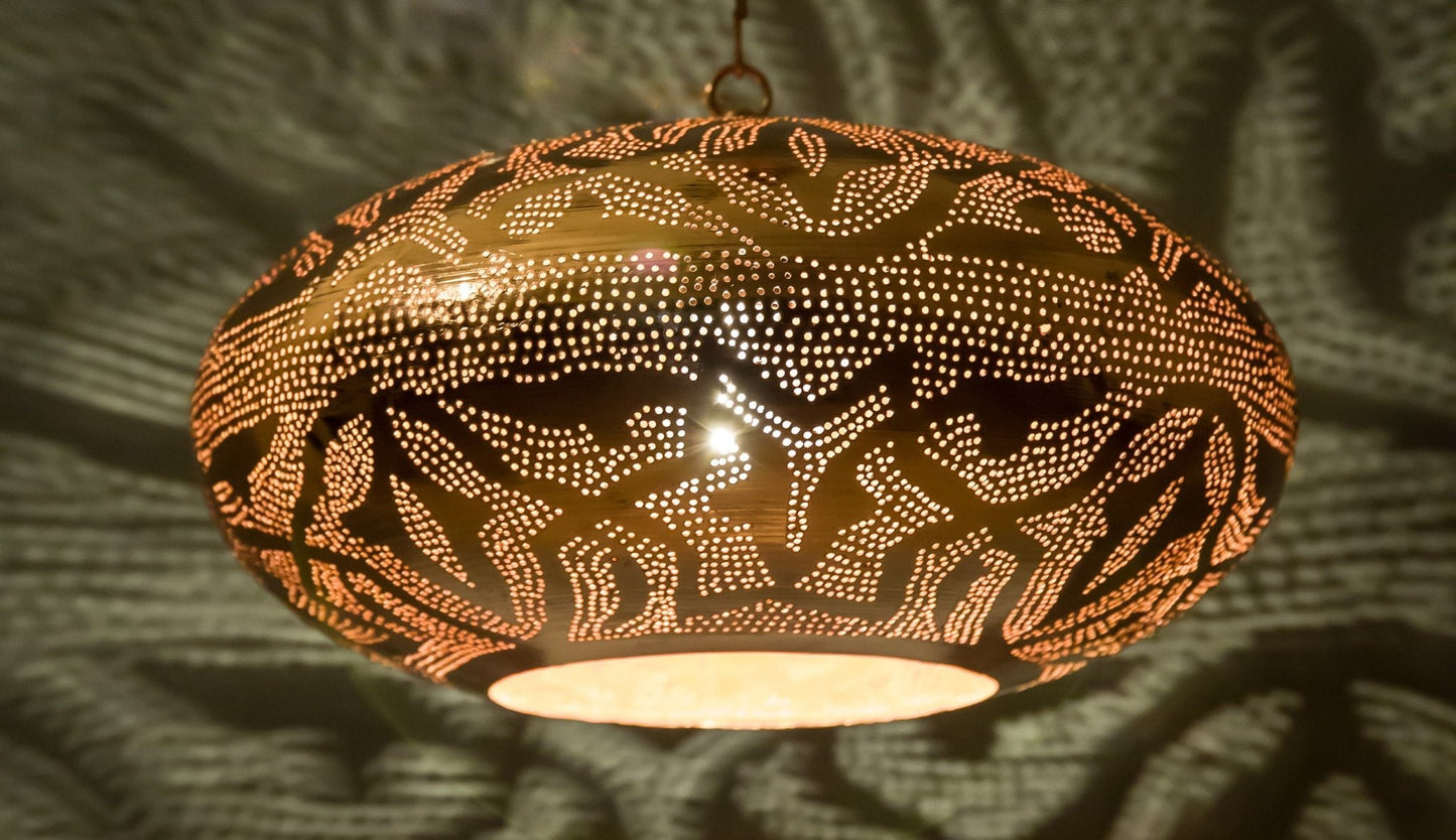 Handcrafted Moroccan pendant light | Les Trois Pyramides