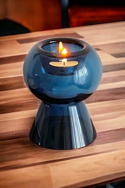 Minimalist Mushroom Blown Glass Candlestick Holder - Les Trois Pyramides