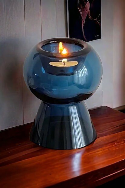 Minimalist Mushroom Blown Glass Candlestick Holder - Les Trois Pyramides