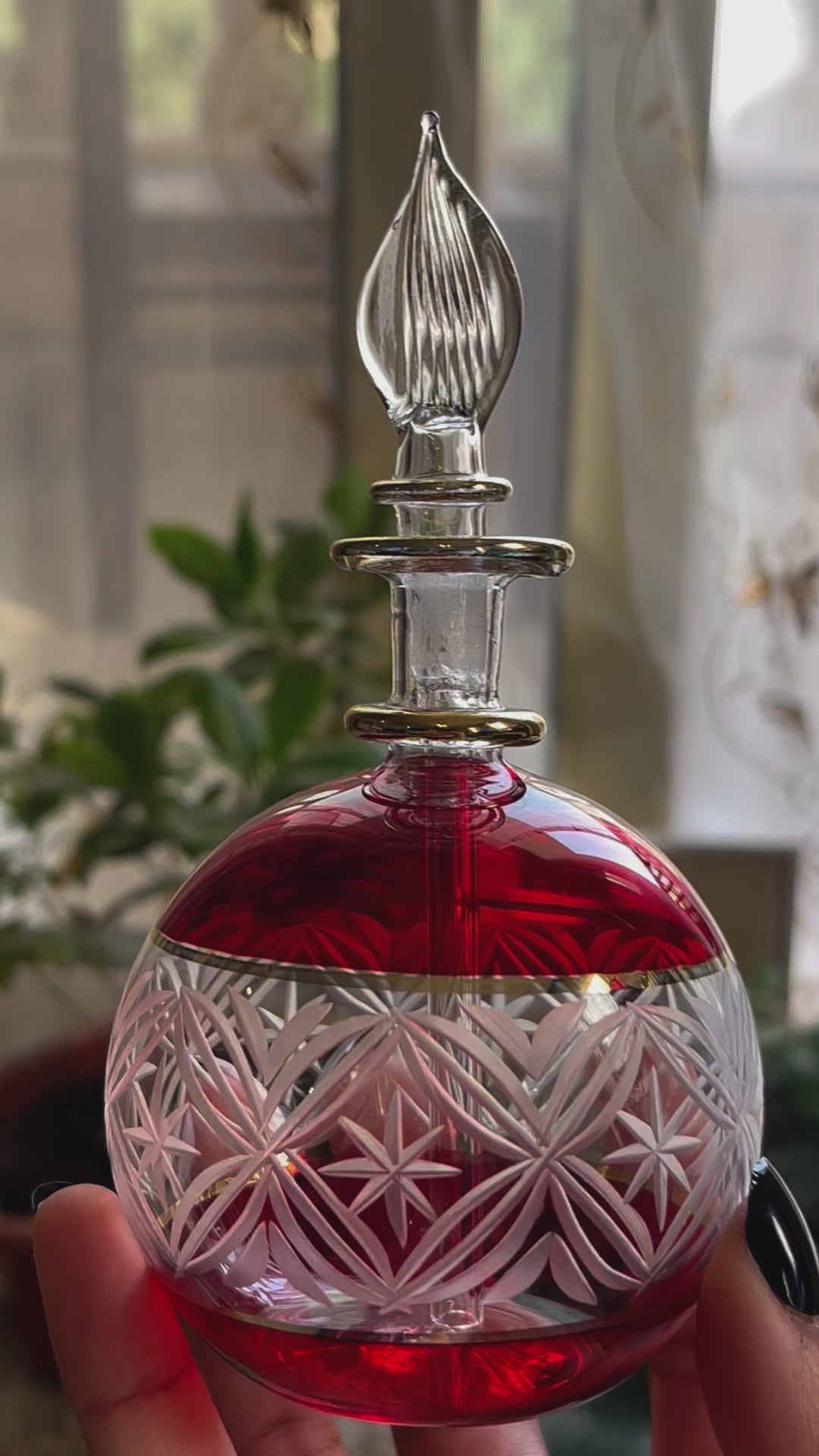 Red Engraved Perfume Bottle with 14K Gold | Les Trois Pyramides