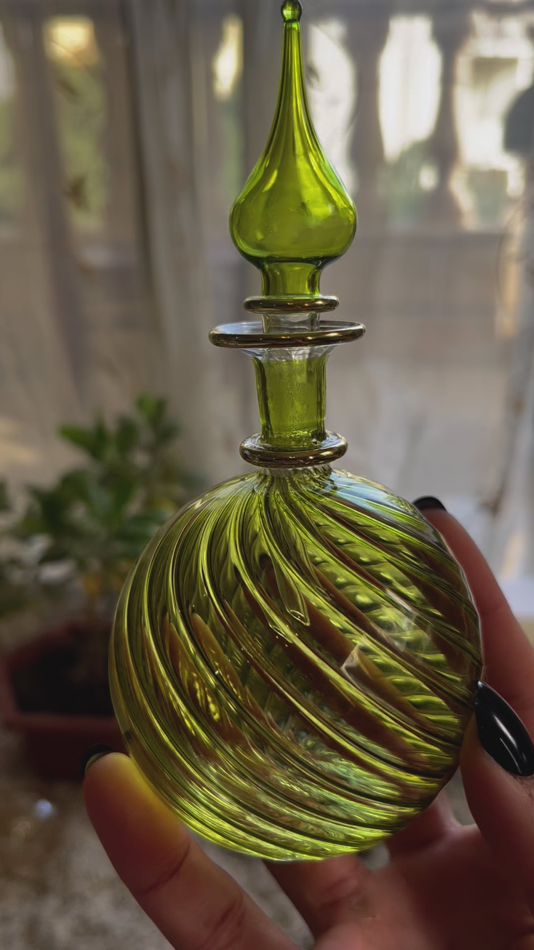 Green Ribbed Blown Glass perfume Bottle with 14K Gold | Les Trois Pyramides