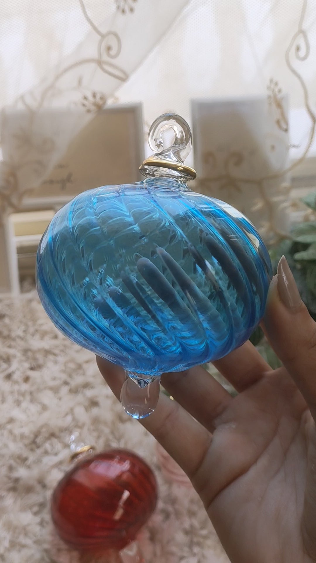 Large Ribbed Glass Tree Topper Ornament for Christmas Tree Decorations - Les Trois Pyramides