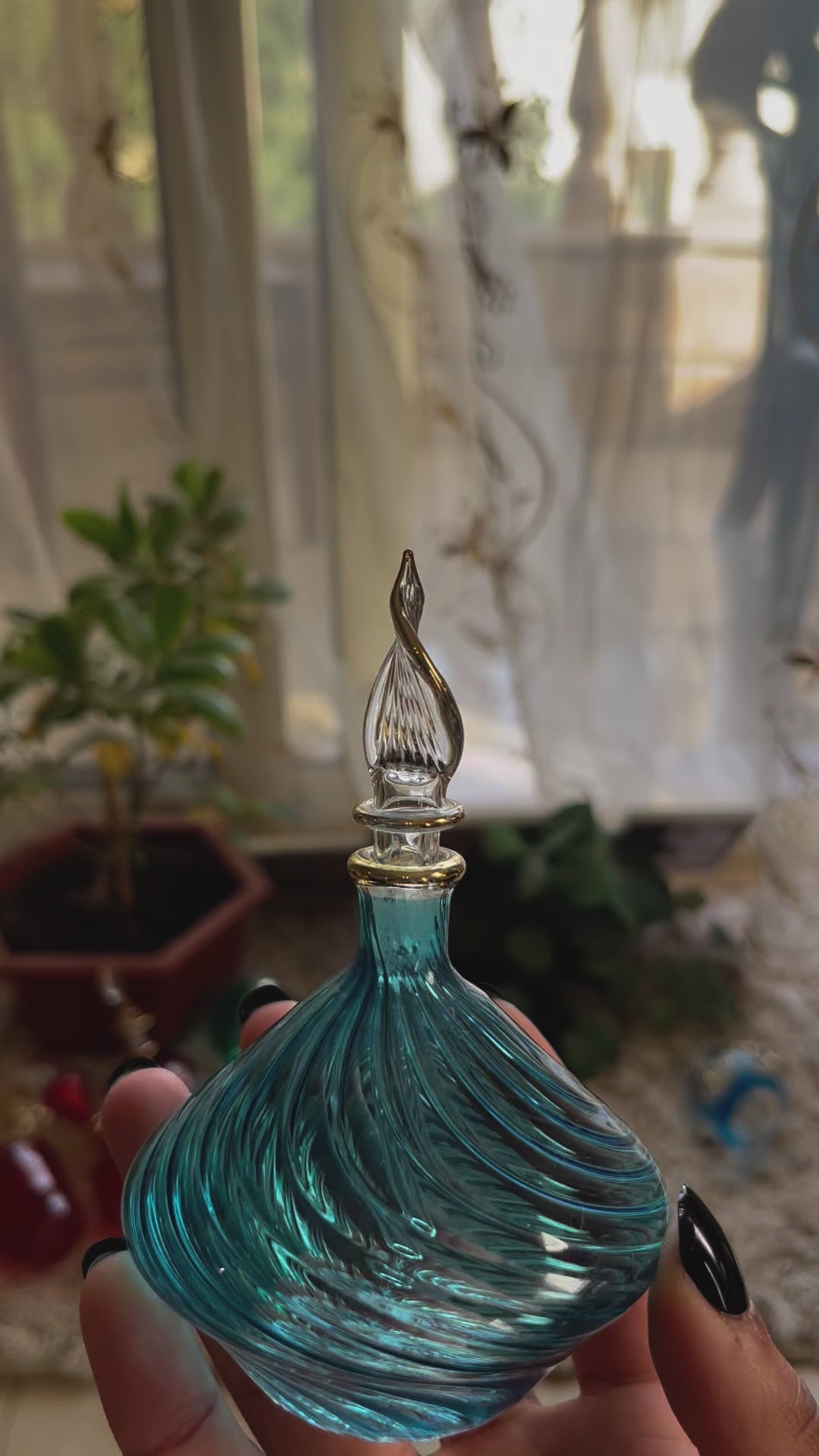 Turquoise Ribbed Blown Glass perfume Bottle with 14K Gold | Les Trois Pyramides