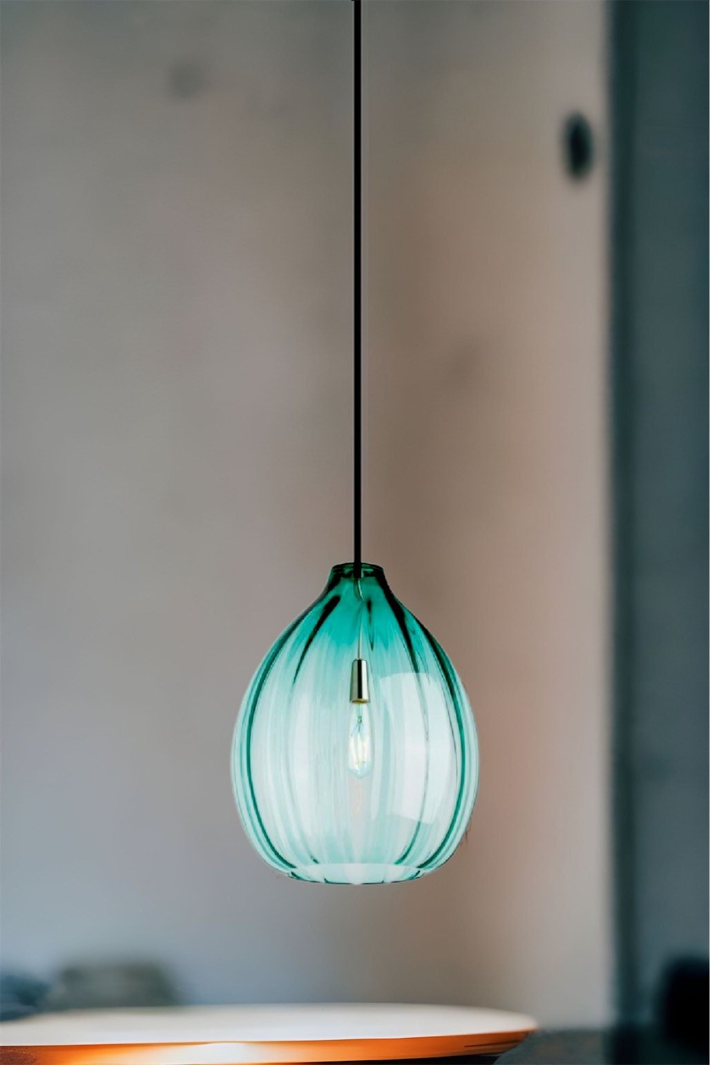 Set of Three Blown Glass Light Pendants for Living Room Decor - Les Trois Pyramides