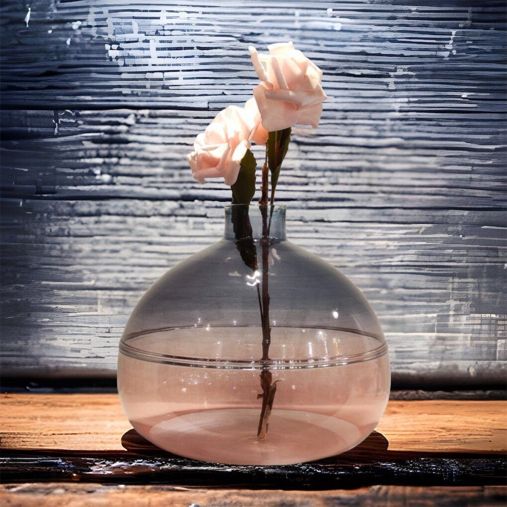 Shaded Grey and Pink Art Deco Vase - Les Trois Pyramides