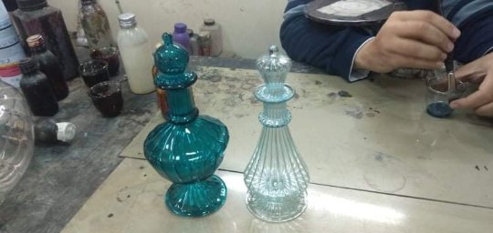 Vintage Classic Decanter Bottle with Stopper - Les Trois Pyramides