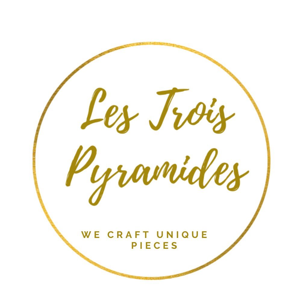 LES TROIS PYRAMIDES LOGO