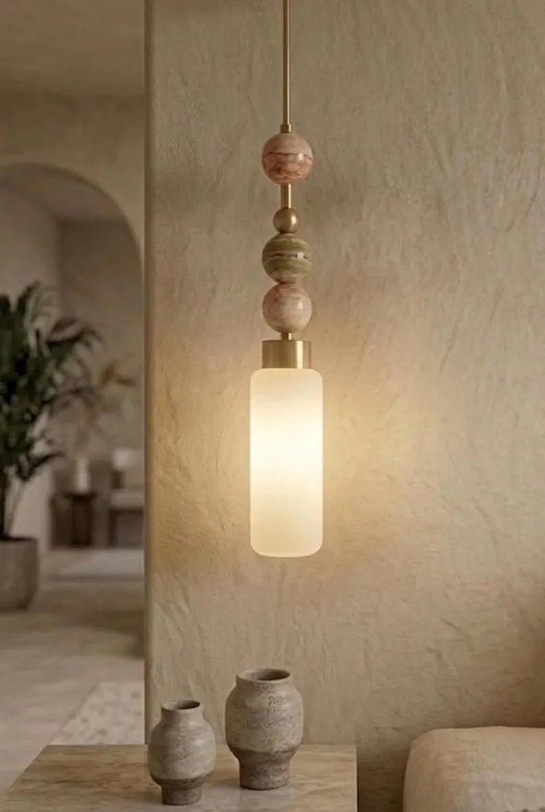 Blown Glass cylinder Pendant Light – Modern onyx stones and Brass Hanging Lamp | Les Trois pyramides