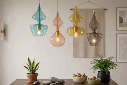 4 Modern pendants lights - kitchen island light | Les Trois Pyramides