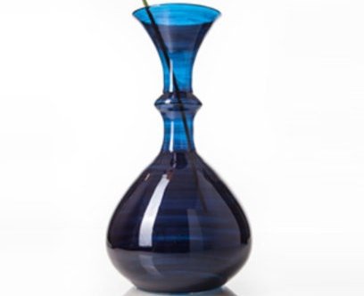 Hand-Blown Deep Blue Glass Vase – Elegant Decorative Centerpiece for Modern Home Décor | Les Trois Pyramides 