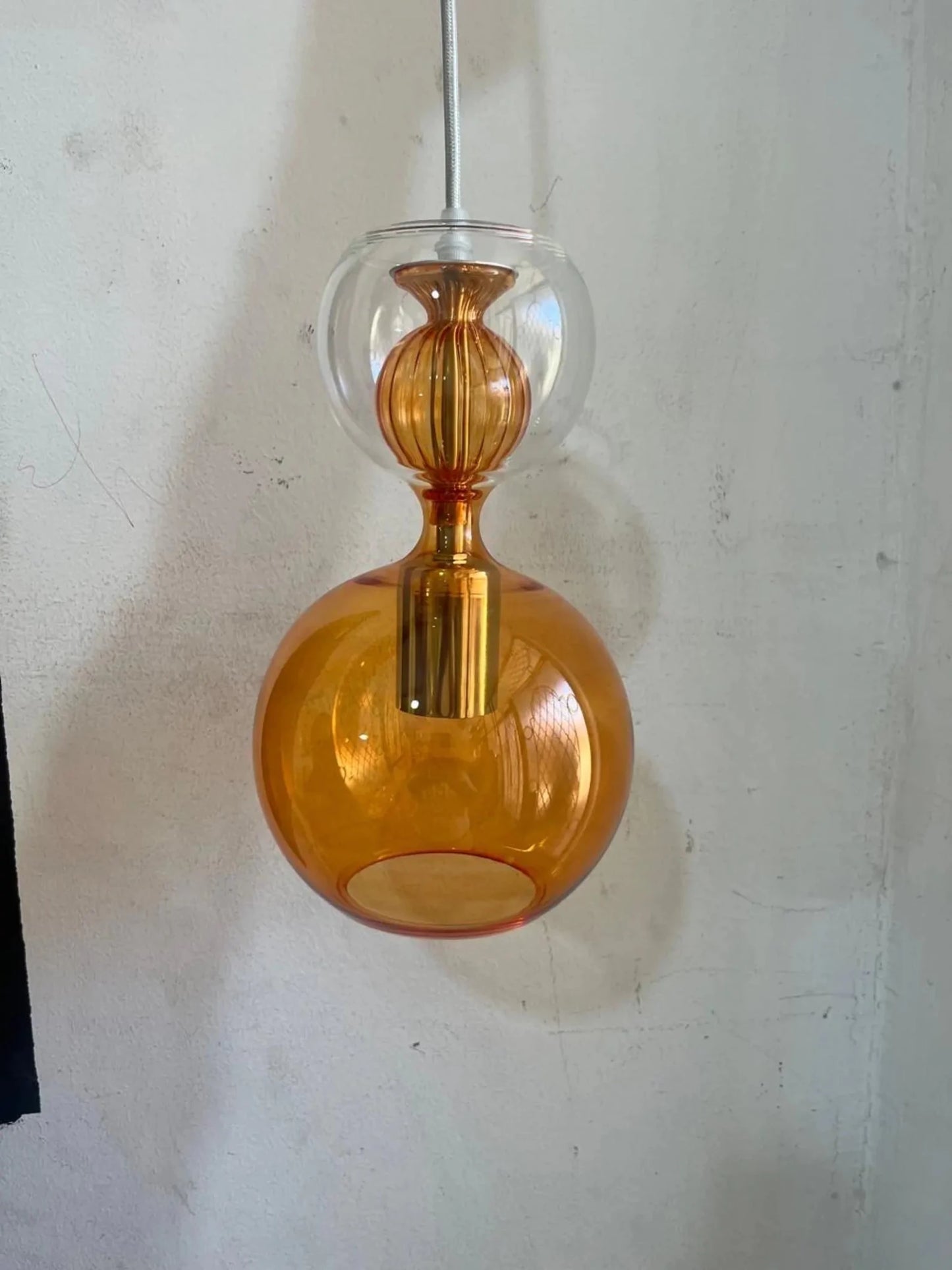 Amber glass pendant light - Les Trois Pyramides