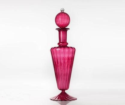 Miniature Red blown glass decanter with white background | Les Trois Pyramides