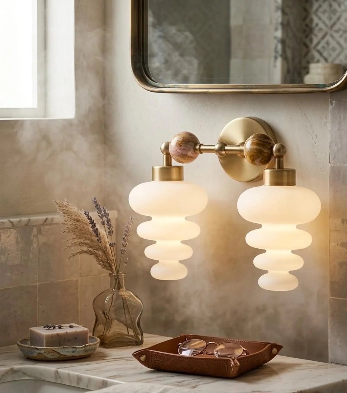 Modern Brass Wall Sconce with Marble & Frosted Glass – Horizontal Wall Light | Les Trois Pyramides