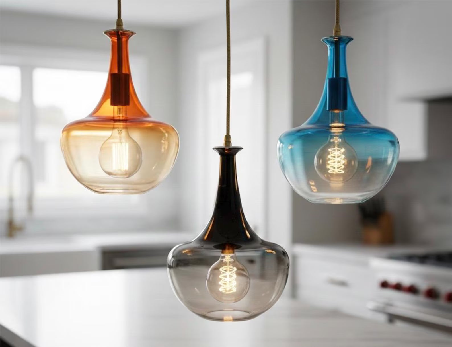 Set of 3 Multicolored Hand blown glass pendant | Les Trois Pyramides.
