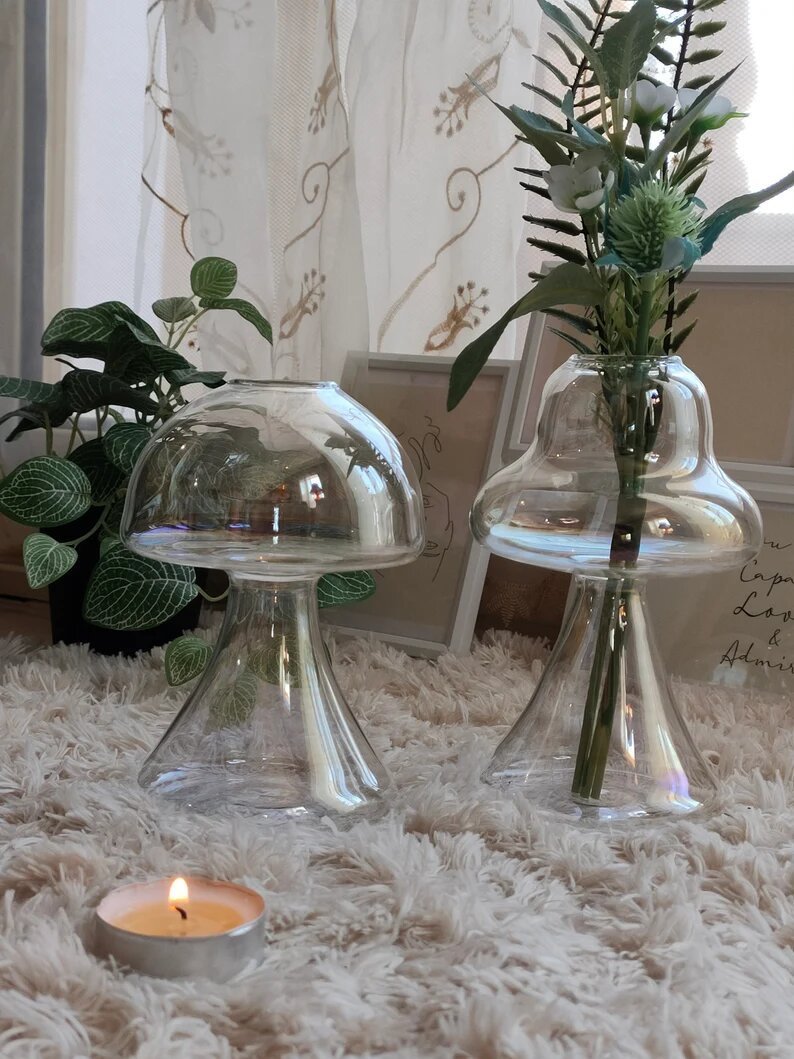 Mushroom Mini Bud Vase , Hand Blown Glassware , Blown Glass Vases , Minimalist Glass Bud Vases , Vase Decor ( Botanicalbunny Collab ) - Les Trois Pyramides 