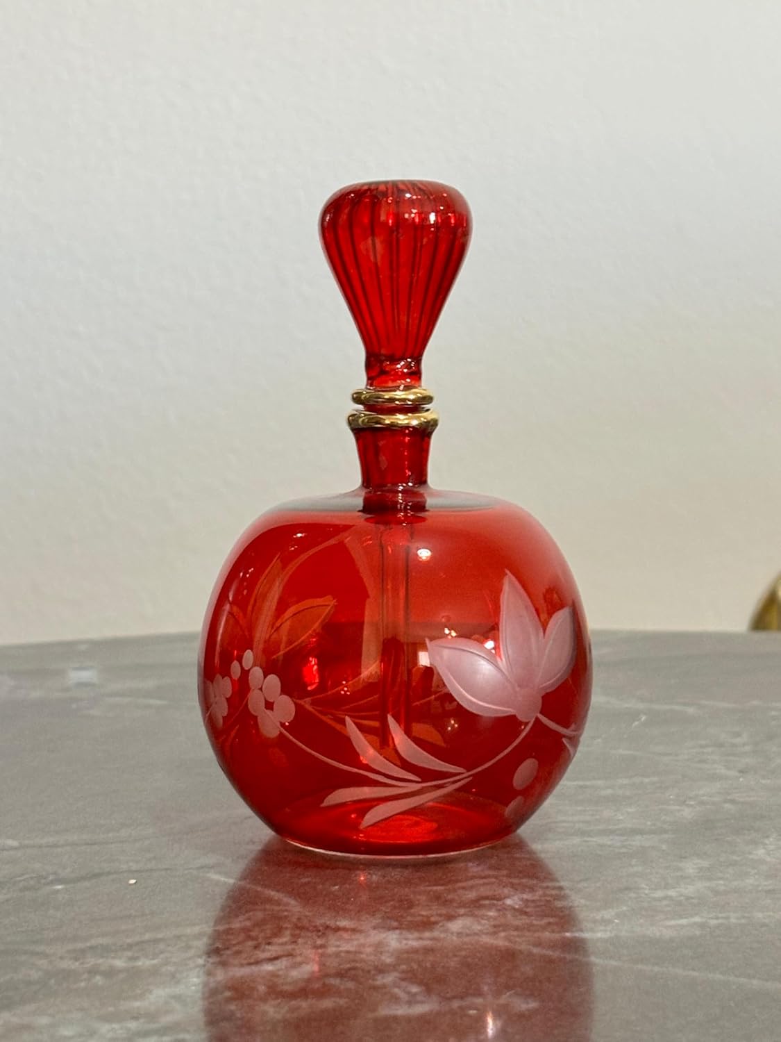 Red Perfume Bottle with 14K Gold | Les Trois Pyramides