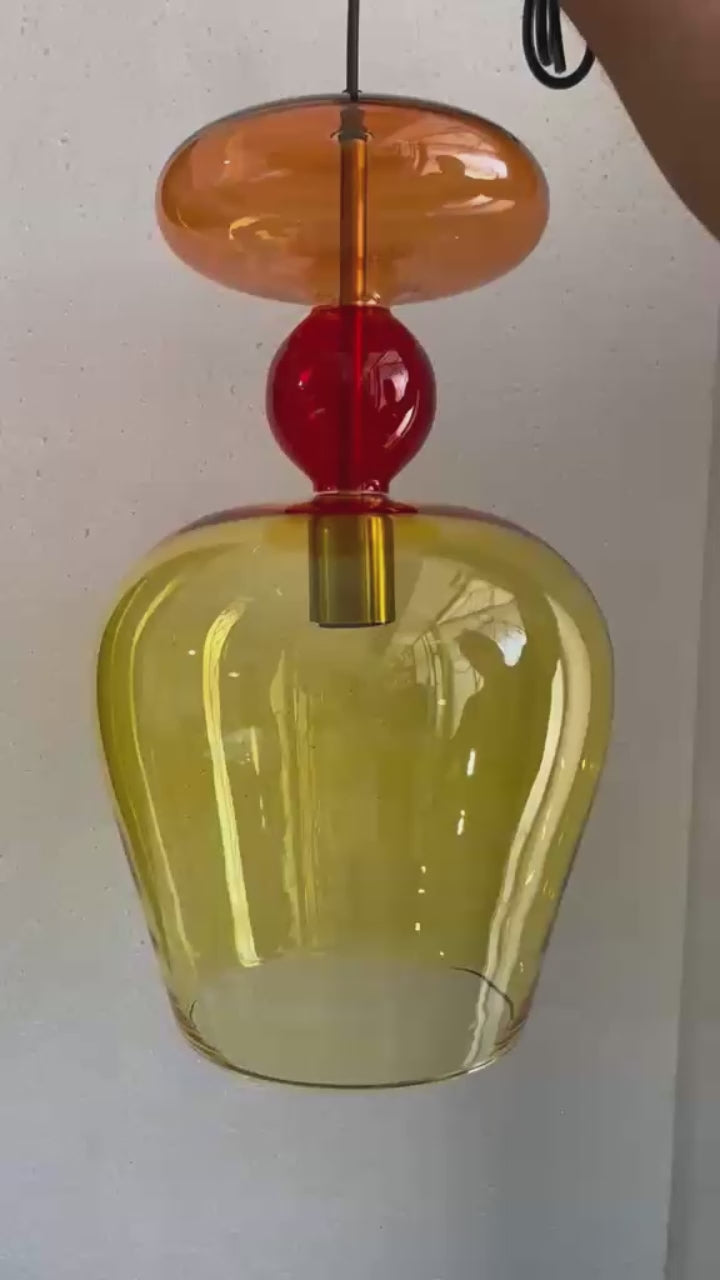 Handblown Glass Pendant Light Set – Custom Hanging Glass Lights for Interior Spaces | Les Trois Pyramides 