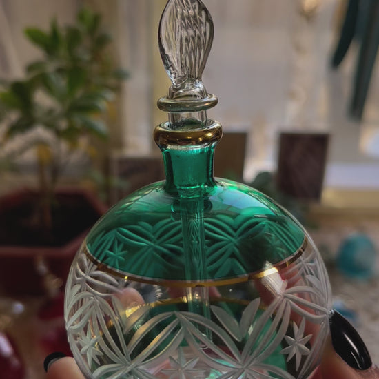 Green Engraved Perfume Bottle with 14K Gold | Les Trois Pyramides