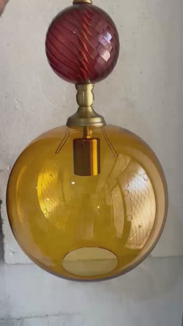 Set of Three Pendant Lights with Copper Separations - Les Trois Pyramides