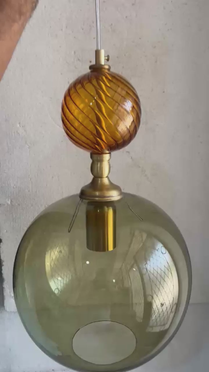 Set of Three Pendant Lights with Copper Separations - Les Trois Pyramides