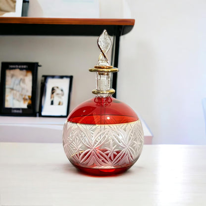 Red Engraved Perfume Bottle with 14K Gold | Les Trois Pyramides