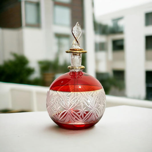 Red Engraved Perfume Bottle with 14K Gold | Les Trois Pyramides