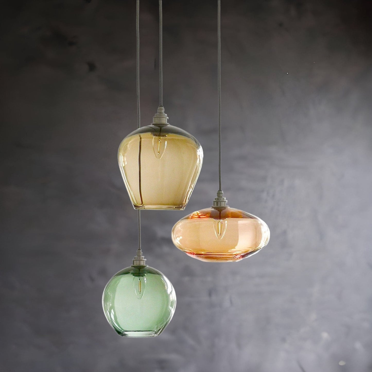 Set of Three Elegant Light Pendants for Home - Les Trois Pyramides