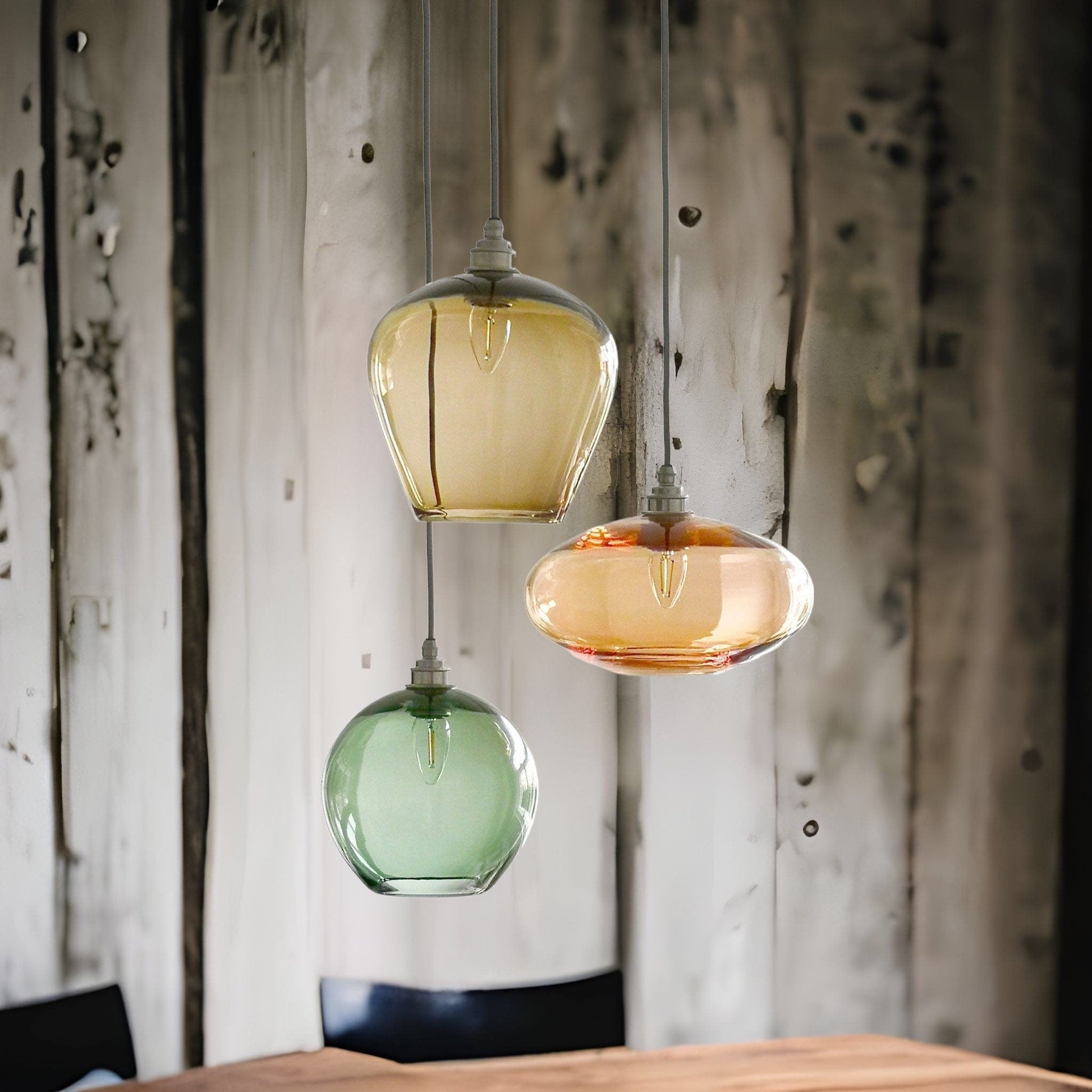 Set of Three Elegant Light Pendants for Home - Les Trois Pyramides