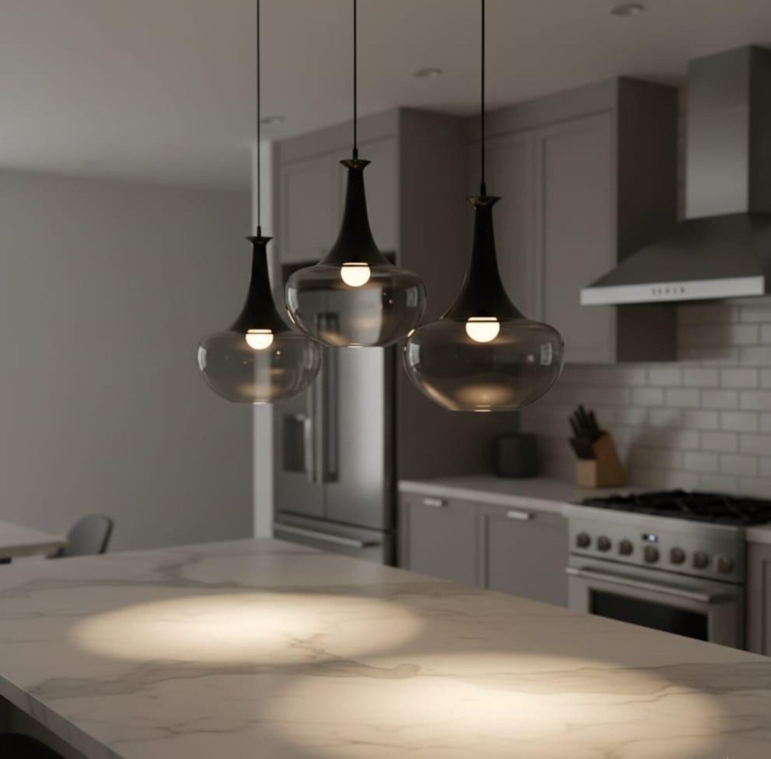 Smoky Glass Bottle Pendant Light for kitchen – Hand-Blown Modern Glass Lighting
| Les Trois Pyramides.