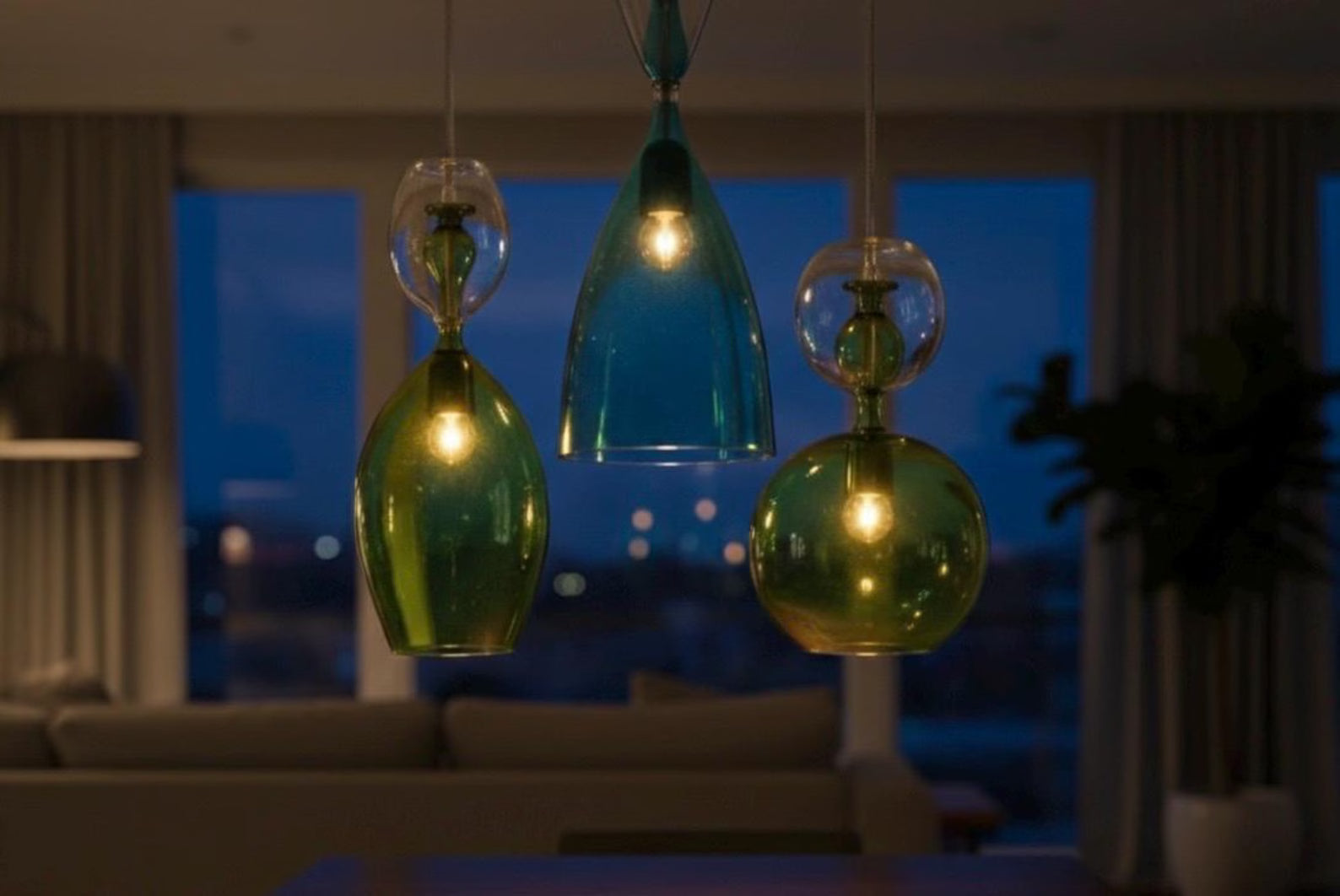 Set of Three Glass pendant lights - blown glass pendant - Les Trois Pyramides