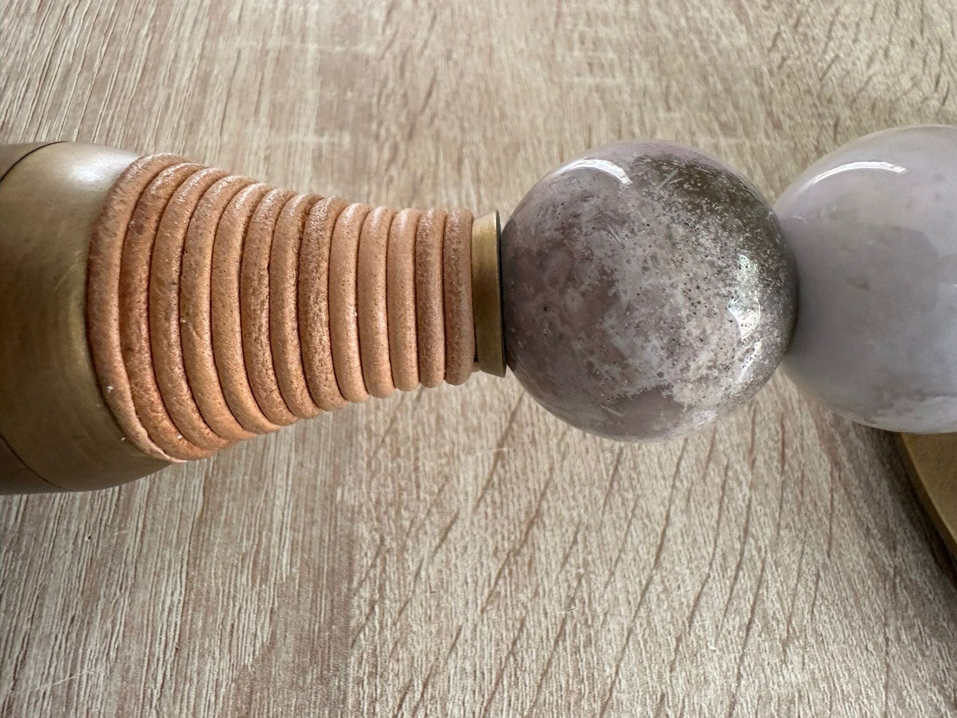 Modern wall sconce with unique Marble Gemstones | Les Trois Pyramides