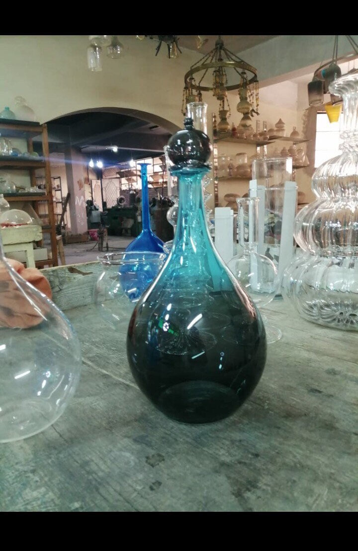 Vintage Classic Decanter Bottle with Stopper - Les Trois Pyramides 