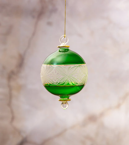 Engraved Hand Blown Green Tree Topper Ornament For Christmas Decorations Emboss With 14 K Gold , Hanging Ball Ornaments For Christmas - Les Trois Pyramide